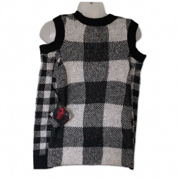 New Black and white sweater - Picture 2 of 3